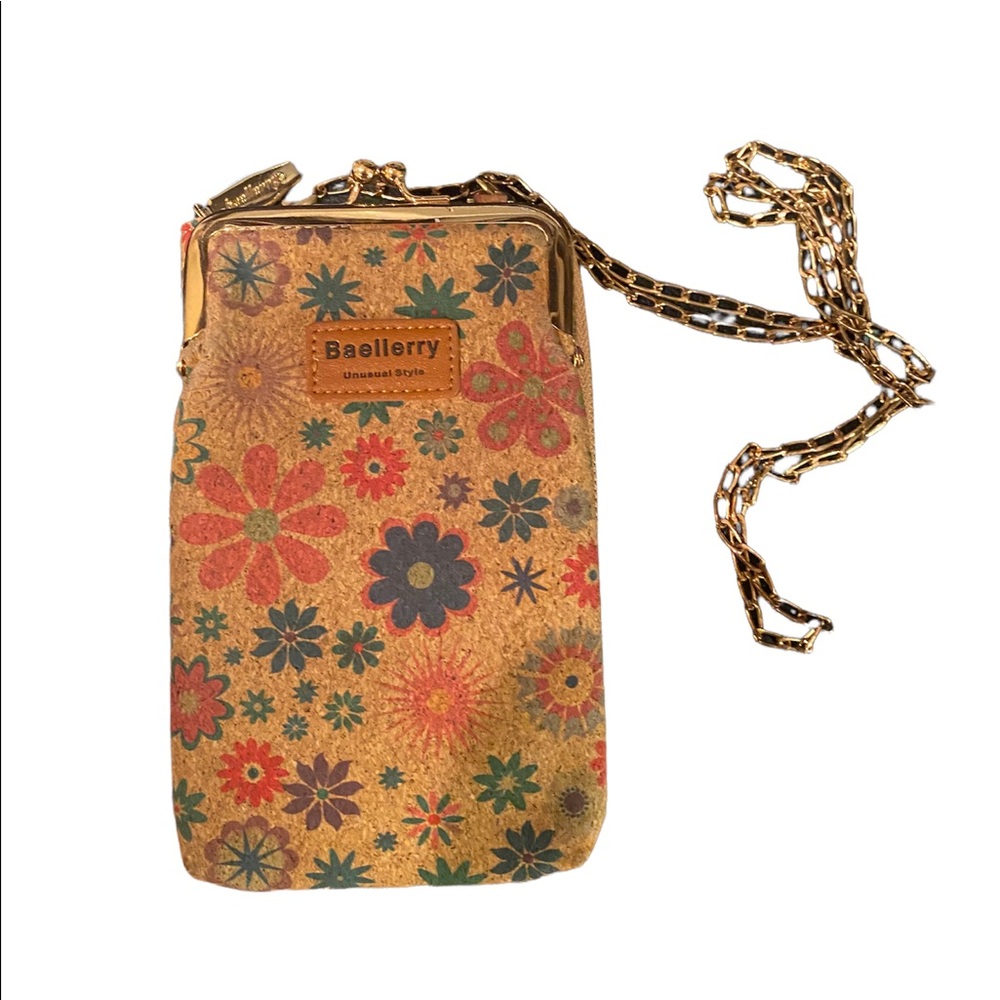 Crossbody cellphone wallet